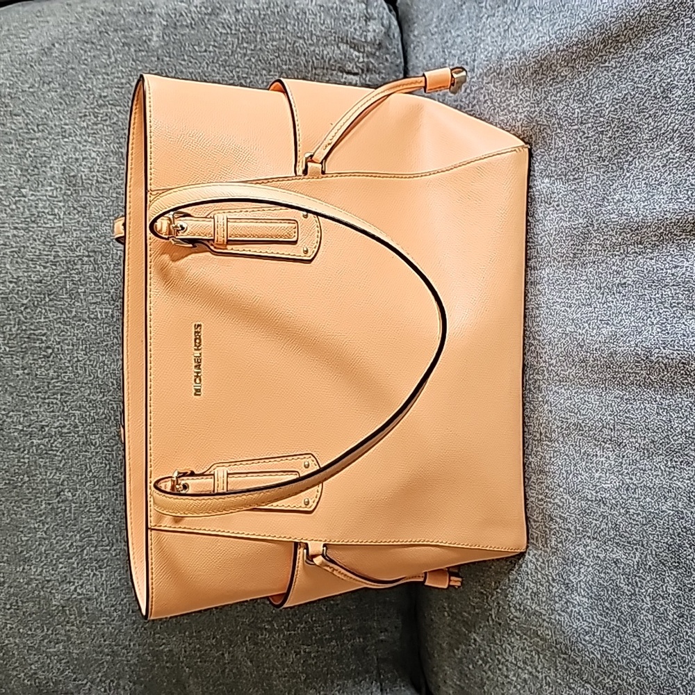 Michael Kors Voyager Crossgrain leather tote bag